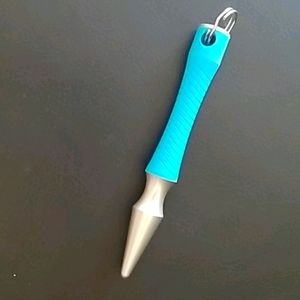 Self defense-striking tool